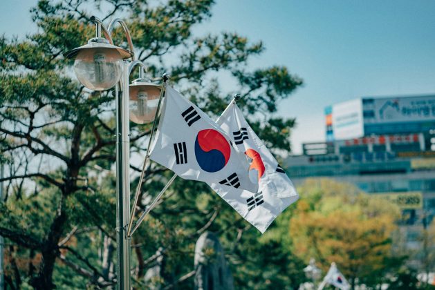 South Korea's Stablecoin Law: Boon for Big Tech, Threat to Banks?